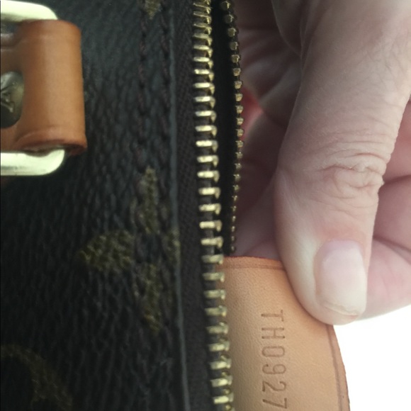 Authentic Louis Vuitton Mini Speedy (with Strap) - Picture 15 of 16
